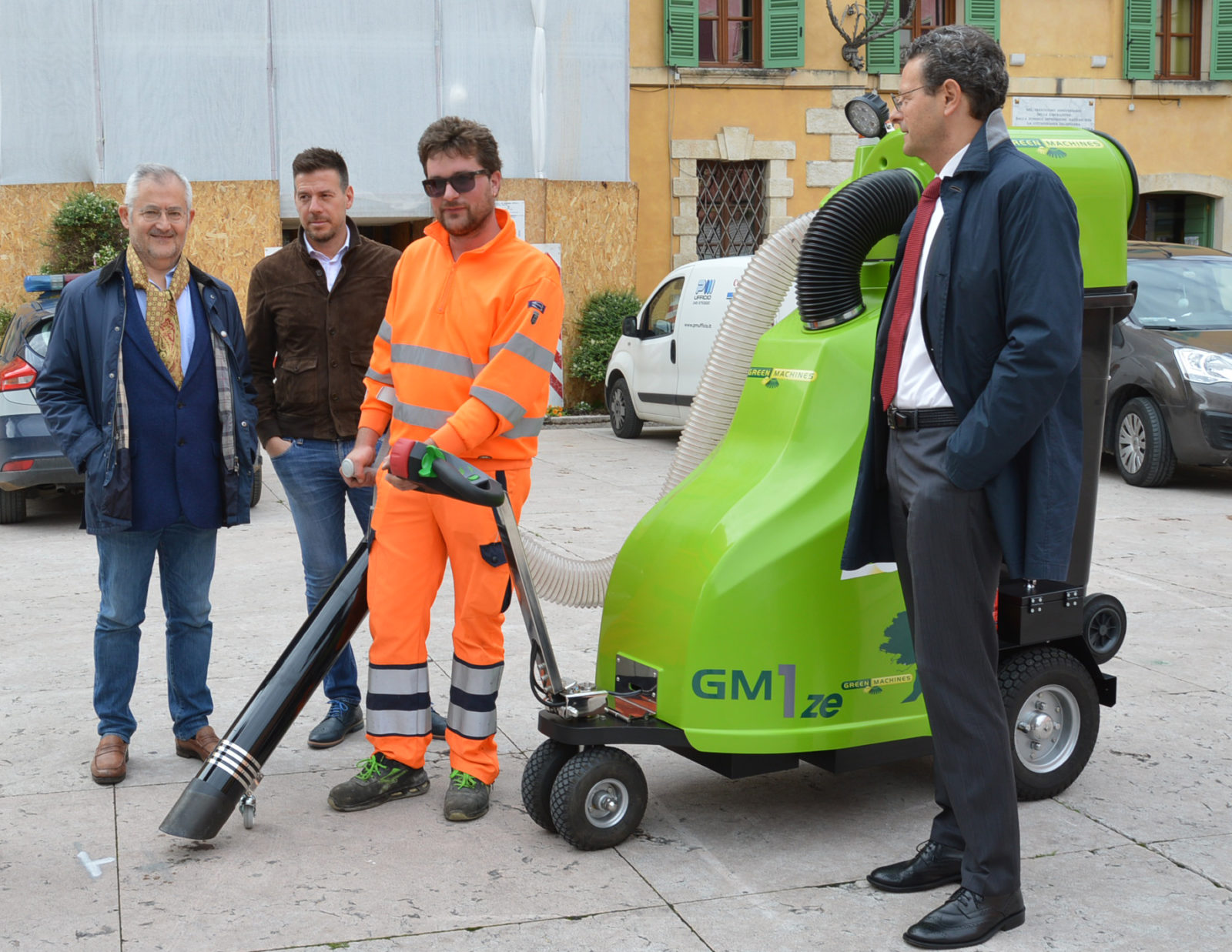 1 spazzatrice elettrica