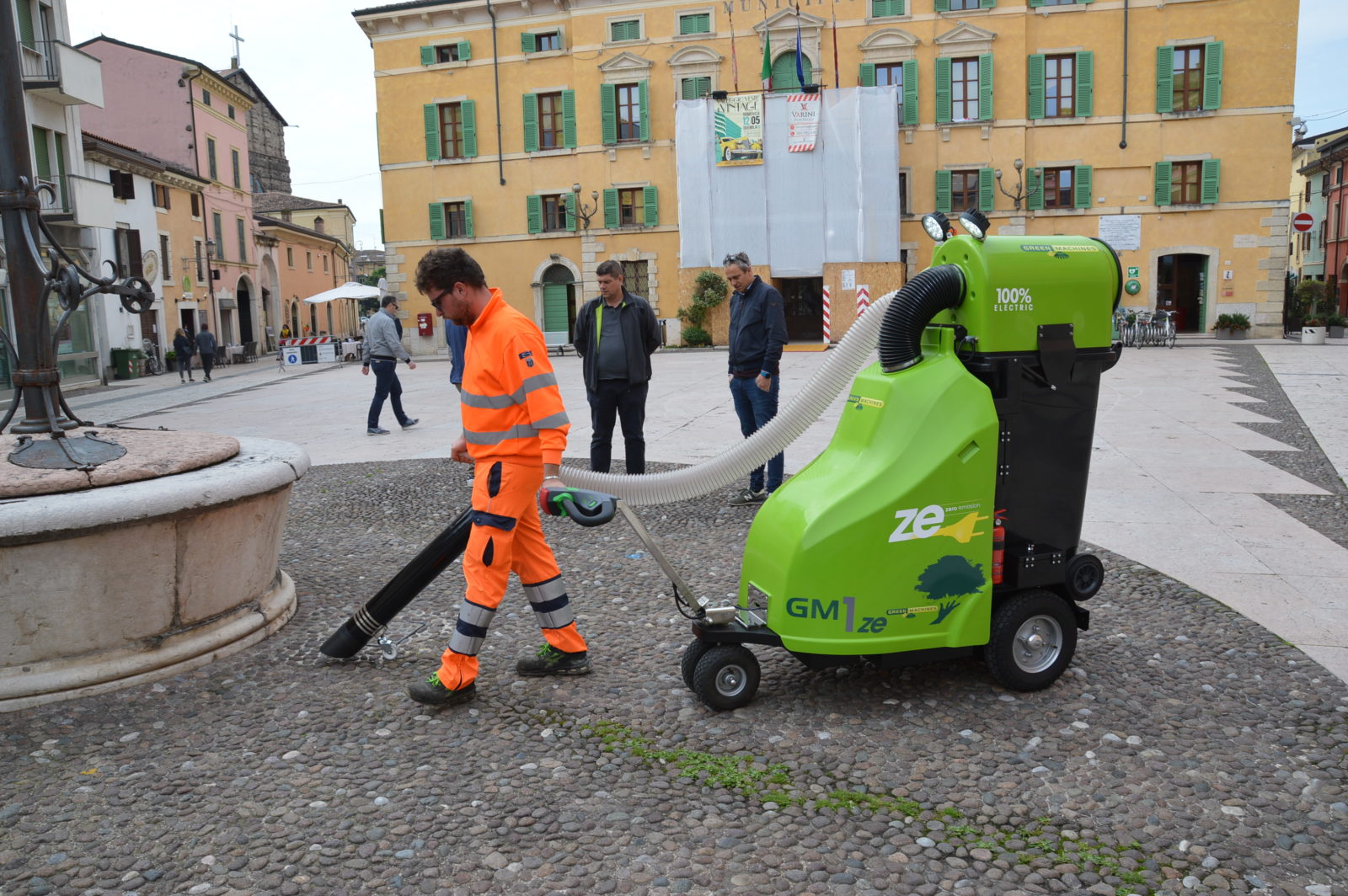 2 spazzatrice elettrica